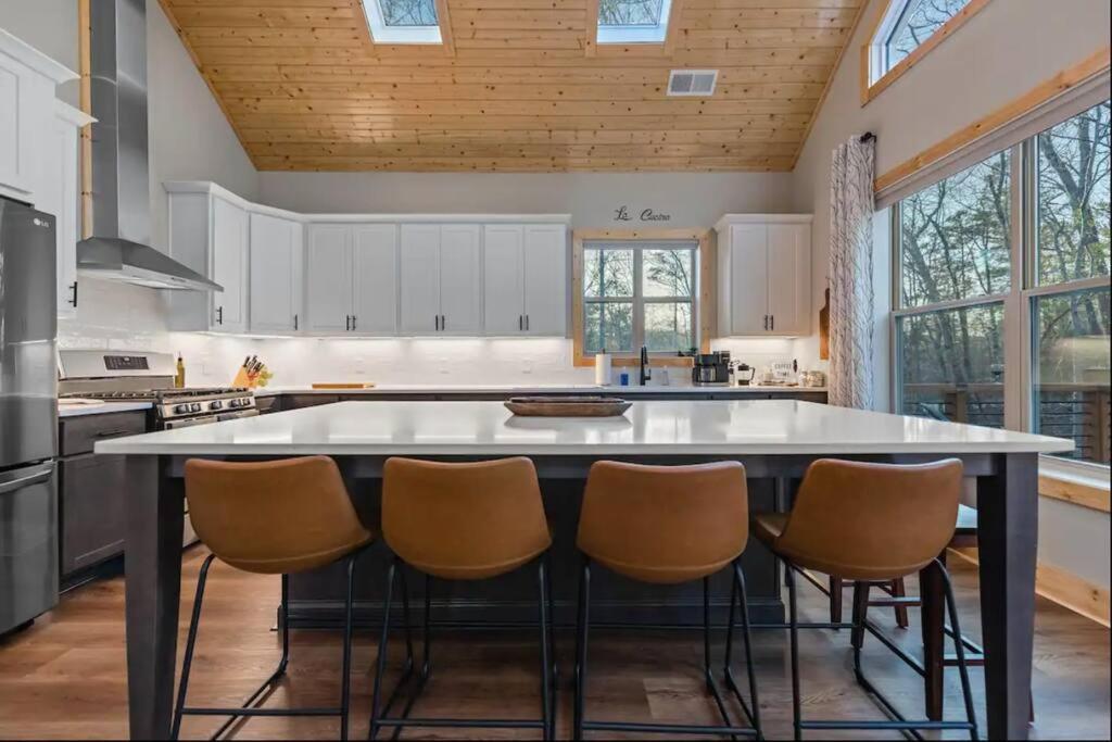 Peaceful Modern Chalet In Ellijay Buitenkant foto