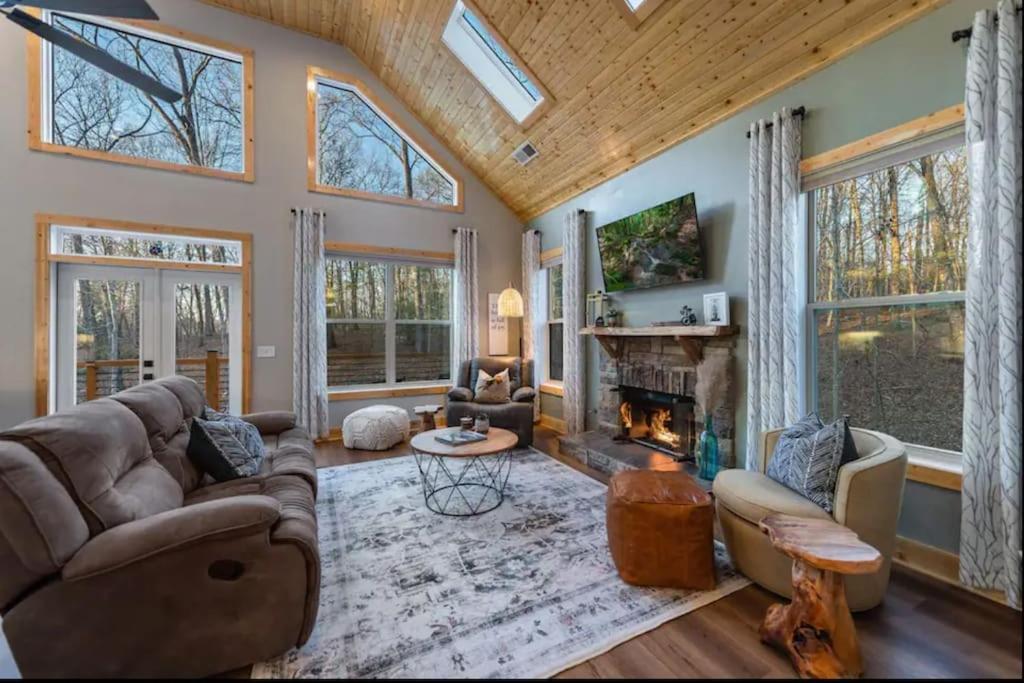 Peaceful Modern Chalet In Ellijay Buitenkant foto